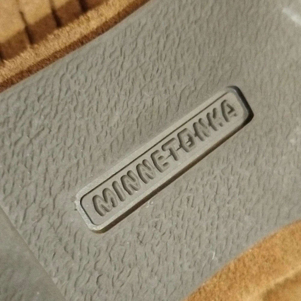 Minnetonka Moccasins Size 7.  316GW3 - Picture 5 of 7